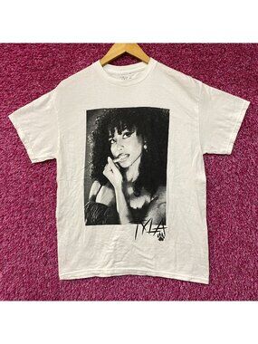 Tyla We Wanna Party Album Poster T-Shirt Small